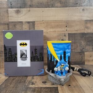 Scentsy Batman Superhero DC Full Size Wax Warmer NOB Plug In Light‎ Blue Gray